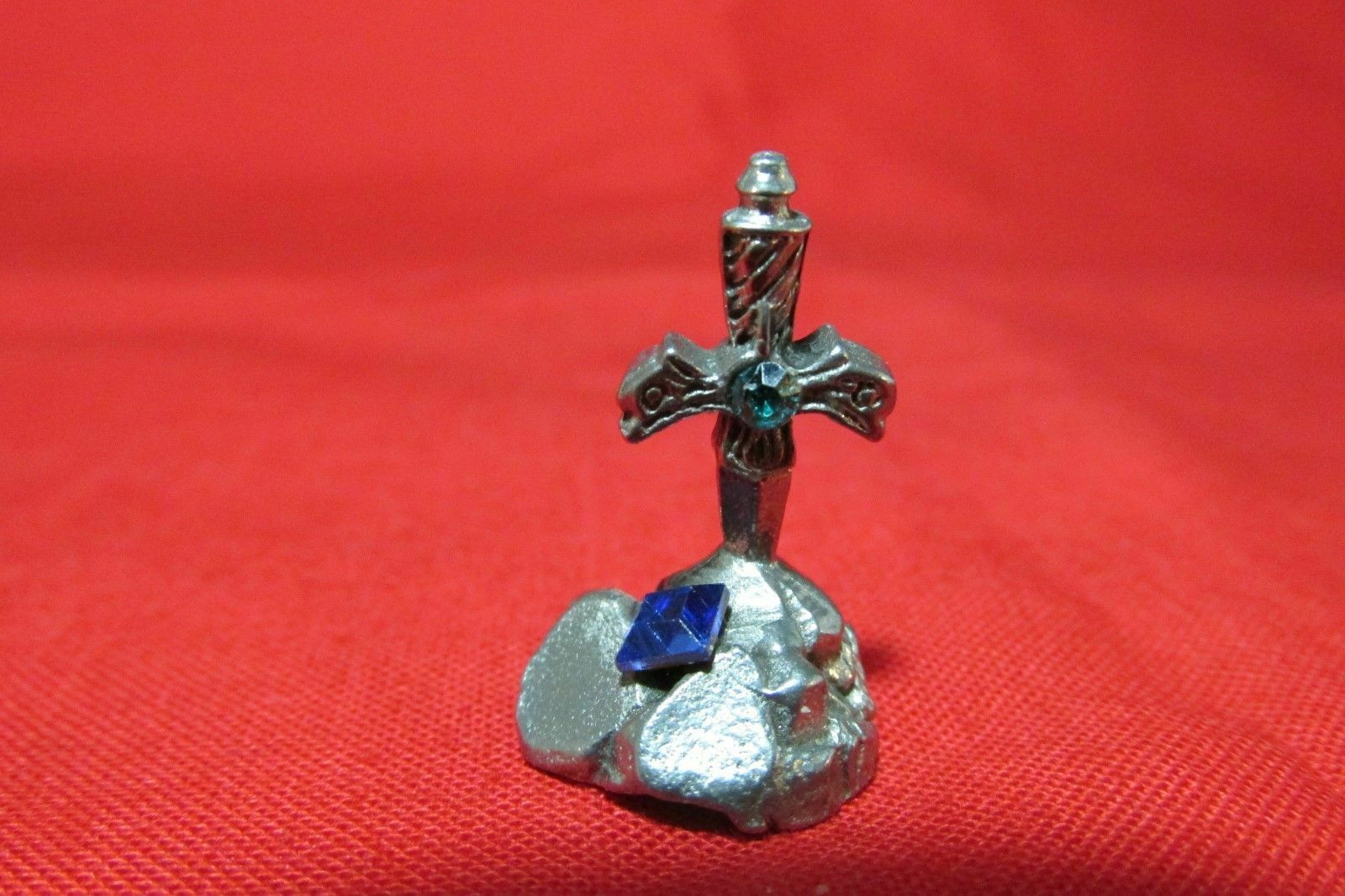 Pewter Sword Excaliber Figurine With Austrian Crystals